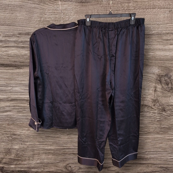 Lilysilk Chic Trimmed women Silk Pajamas Set - Picture 8 of 9